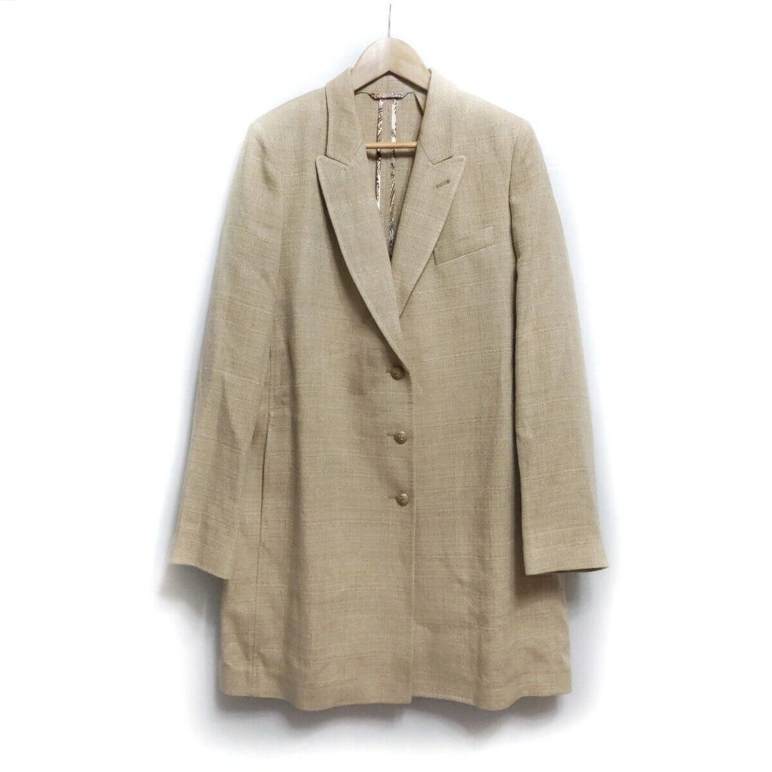 Auth ETRO - Beige Coat: Auth ETRO - Beige Coat Condition: Pre-owned Brand: ETRO Style: Coat Color: Beige Outer Shell Material: Please see the photo of the quality tag ConditionRank: 6+ Department: Type:
