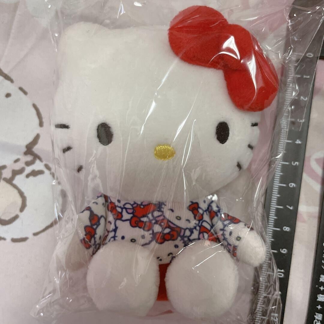 Hello Kitty Super rare Puroland limited: Hello Kitty Super rare Puroland limited mascot Made in 2017 Used From Japan Condition: Used Important Notes: ?Made in 2017 I carefully selected the face and pattern of the T-shirt before purchasing it