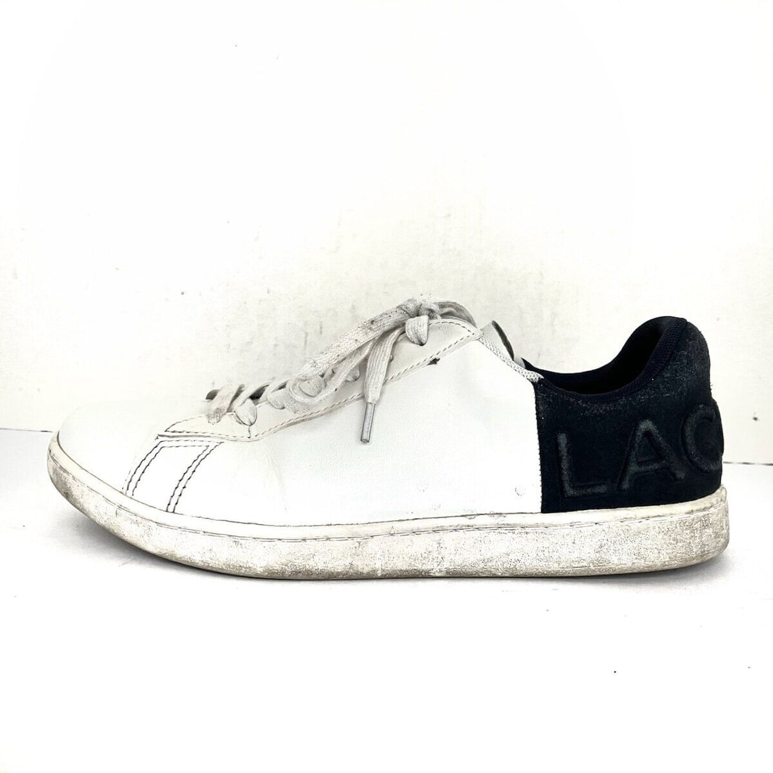 Auth Lacoste - White Navy Leather: Auth Lacoste - White Navy Leather Suede Womens Sneakers Condition: Pre-owned Brand: Lacoste Style: Sneakers Color: White, Navy Upper Material: Leather, Suede ConditionRank: 5 Department: