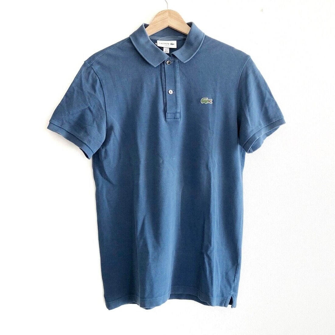 Auth Lacoste - Blue Gray Mens: Auth Lacoste - Blue Gray Mens Polo Shirt Condition: Pre-owned Brand: Lacoste Style: Polo Shirt Color: Blue Gray Material: Please see the photo of the quality tag ConditionRank: 5 Departme
