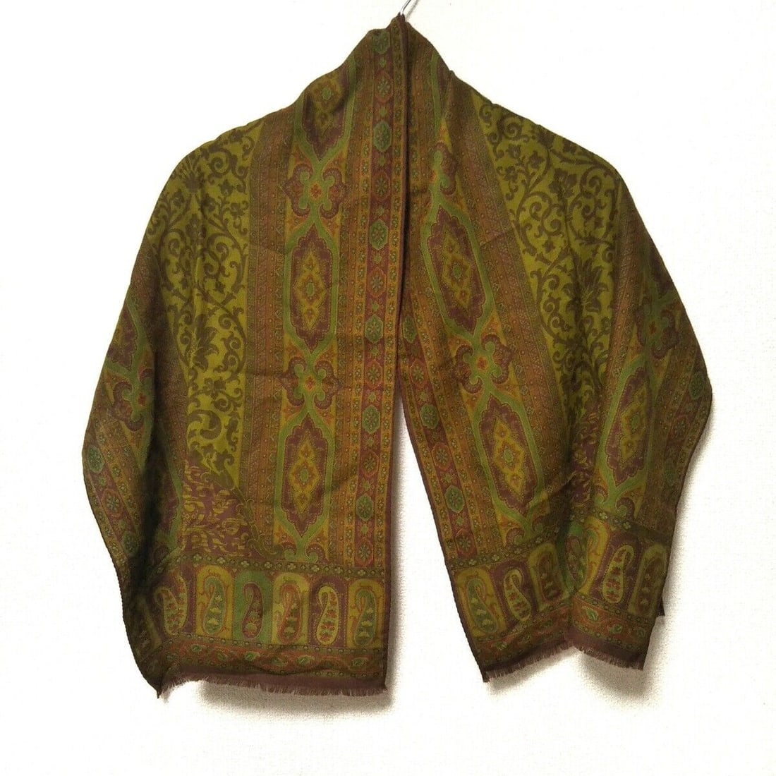 Auth ETRO - Khaki Dark Brown: Auth ETRO - Khaki Dark Brown Multi Wool Silk Scarf Condition: Pre-owned Brand: ETRO Style: Scarf Color: Khaki, Dark Brown, Multi Material: Wool, Silk ConditionRank: 7 Type: Scarf