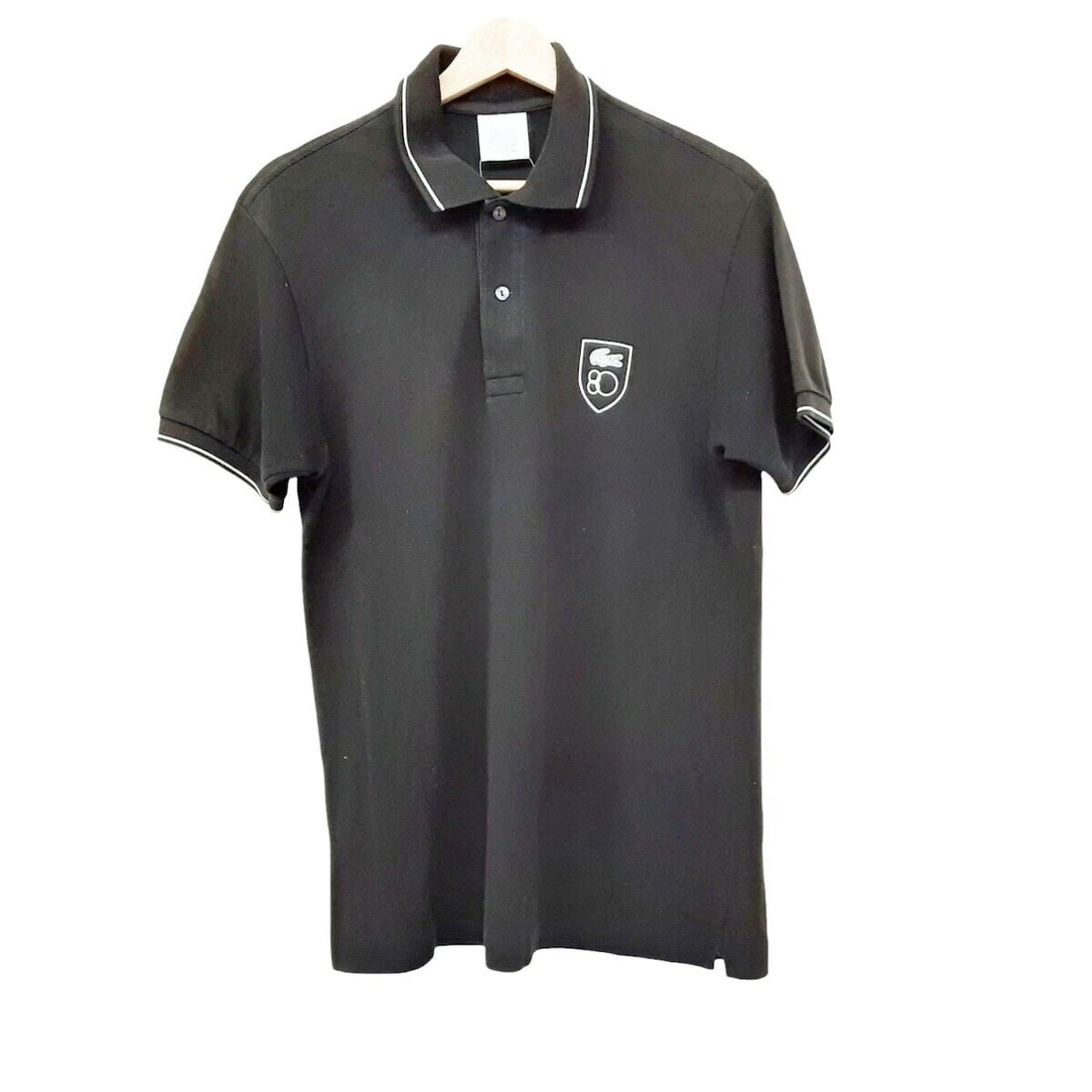 Auth Lacoste Black White Mens Polo: Auth Lacoste Black White Mens Polo Shirt Condition: Pre-owned Brand: Lacoste Style: Polo Shirt Color: Black, White Material: Please see the photo of the quality tag ConditionRank: 6 Depar