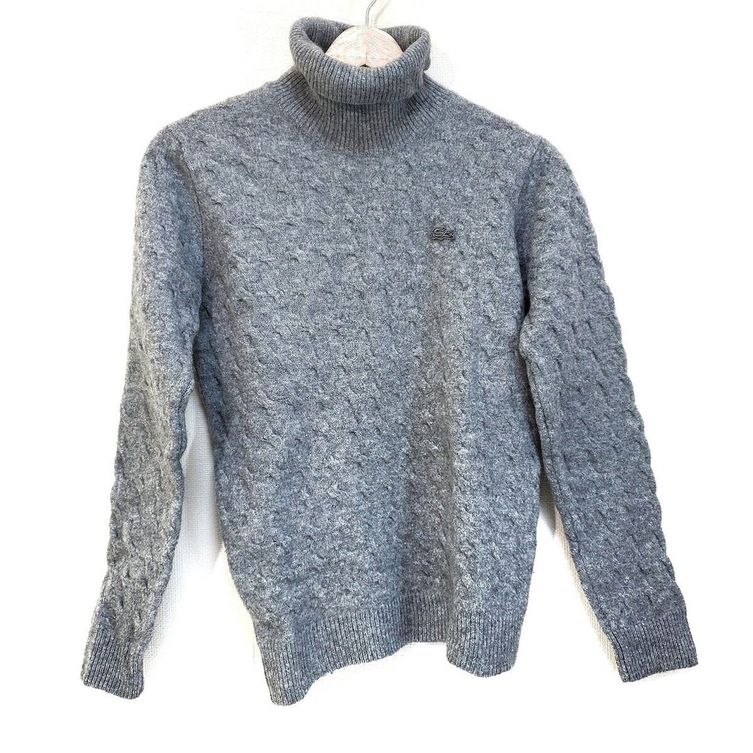 Auth Lacoste - Gray Womens Sweater: Auth Lacoste - Gray Womens Sweater Condition: Pre-owned Brand: Lacoste Style: Sweater Color: Gray Material: Please see the photo of the quality tag ConditionRank: 9 Department: Womens <br