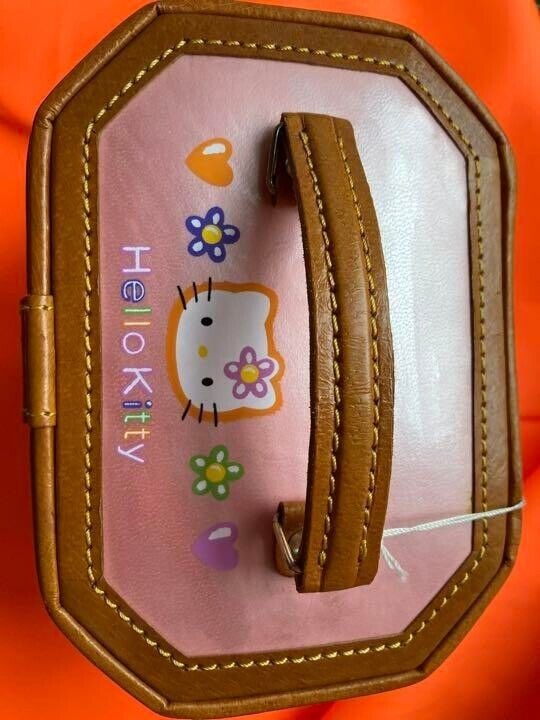 Sanrio Hello Kitty cosmetic box pouch: Sanrio Hello Kitty cosmetic box pouch case1998 Vintage Unused Condition: Used Brand: Sanrio Type: Cosmetic box Year: 1998 Character: Hello Kitty Color: Multicolor Theme: Anime & Manga <br