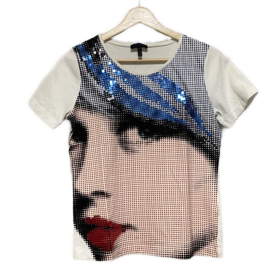 Auth ESCADA SPORT White Red Blue: Auth ESCADA SPORT White Red Blue Womens T-Shirt Condition: Pre-owned Brand: ESCADA SPORT Style: T-Shirt Color: White, Red, Blue Material: Please see the photo of the quality tag ConditionRank: 6 <