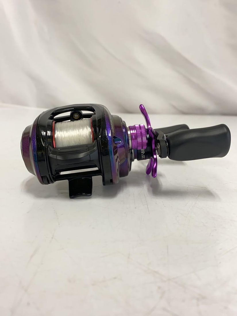 Abu Garcia reel bait reel (1 of 3)