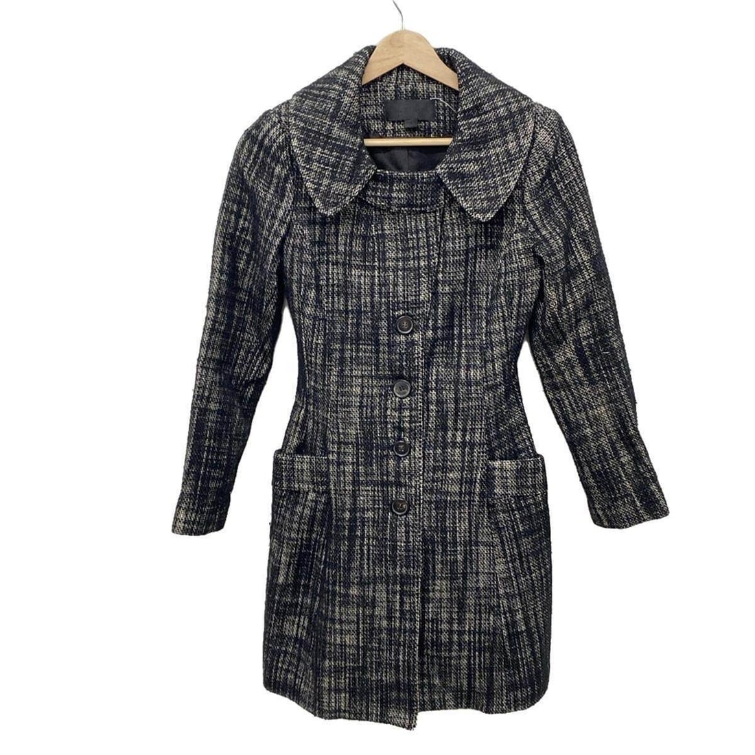 Auth JILL STUART Black White: Auth JILL STUART Black White Coat Condition: Pre-owned Brand: JILL STUART Style: Coat Color: Black, White Outer Shell Material: Please see the photo of the quality tag ConditionRank: 5 D