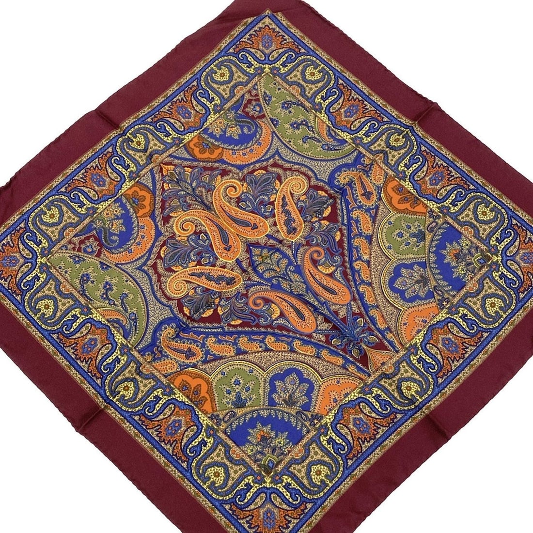 Auth ETRO - Bordeaux Multi Silk: Auth ETRO - Bordeaux Multi Silk Scarf Condition: Pre-owned Brand: ETRO Style: Scarf Color: Bordeaux, Multi Material: Silk ConditionRank: 6 Type: Scarf SKU no: RBJ235977