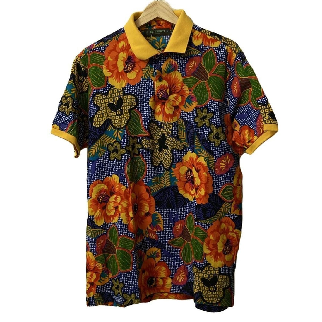 Auth ETRO - Navy Yellow Multi: Auth ETRO - Navy Yellow Multi Polo Shirt Condition: Pre-owned Brand: ETRO Style: Polo Shirt Color: Navy, Yellow, Multi Material: Please see the photo of the quality tag ConditionRank: 6