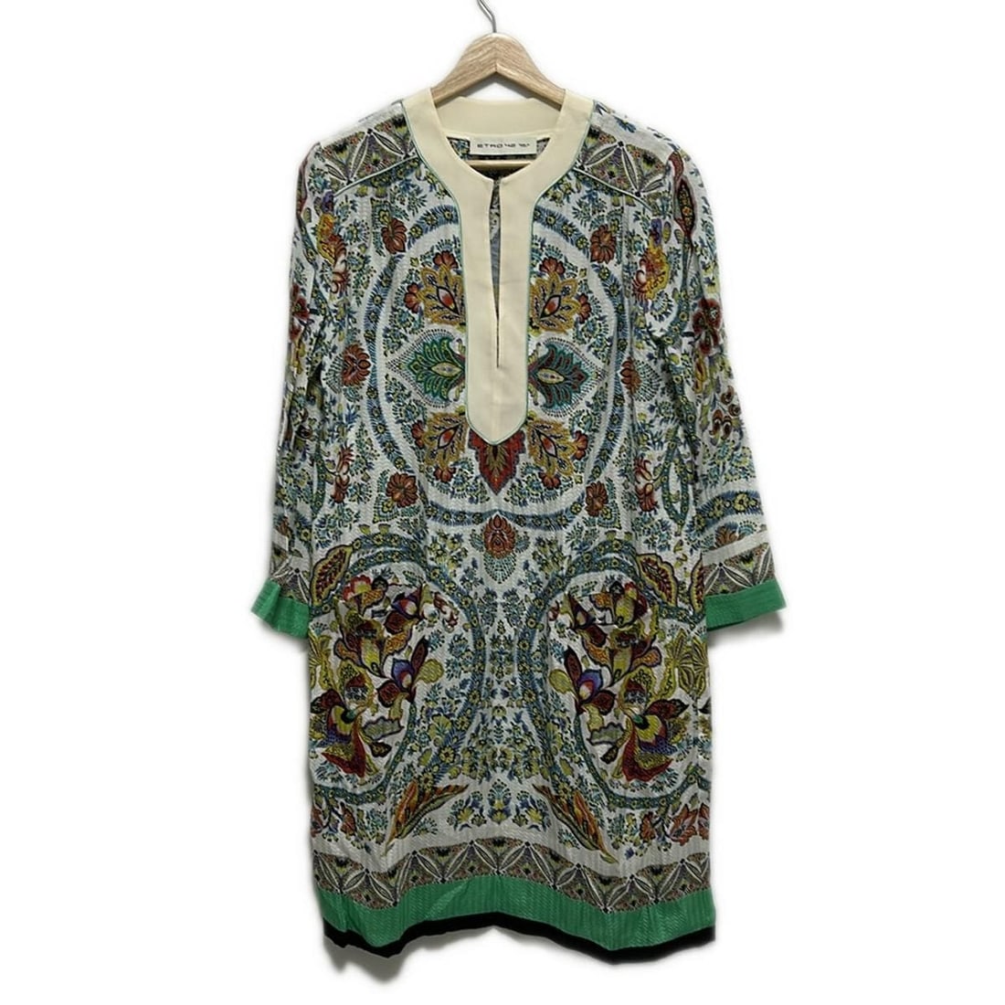 Auth ETRO - White Blue Green: Auth ETRO - White Blue Green Multi [Outer material] Cotton Dress Condition: Pre-owned - Good Brand: ETRO Style: Dress Color: White, Blue Green, Multi Material: [Outer material] Cotton ConditionRa