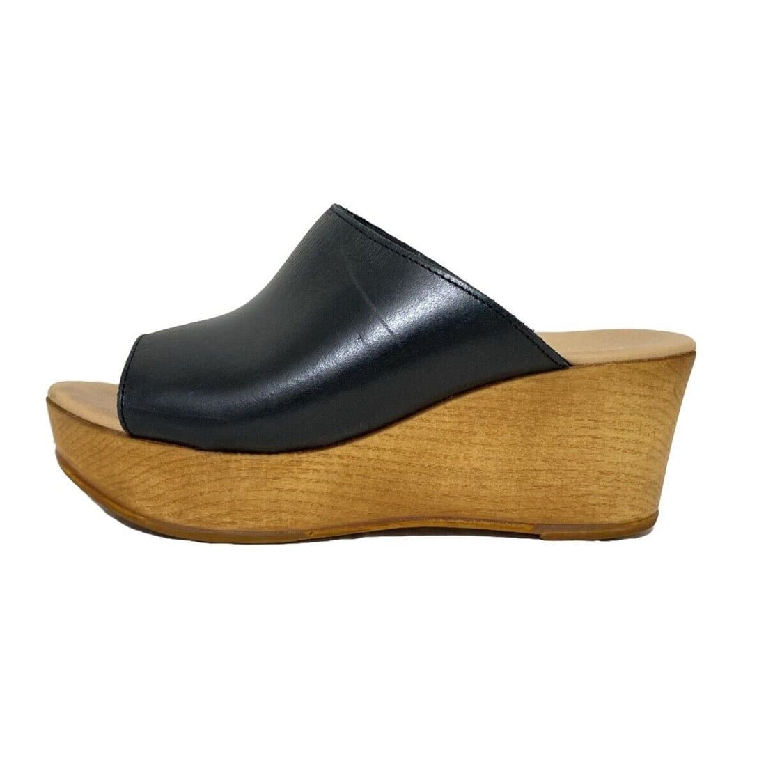 Auth Caralas - Black Leather (1 of 8)