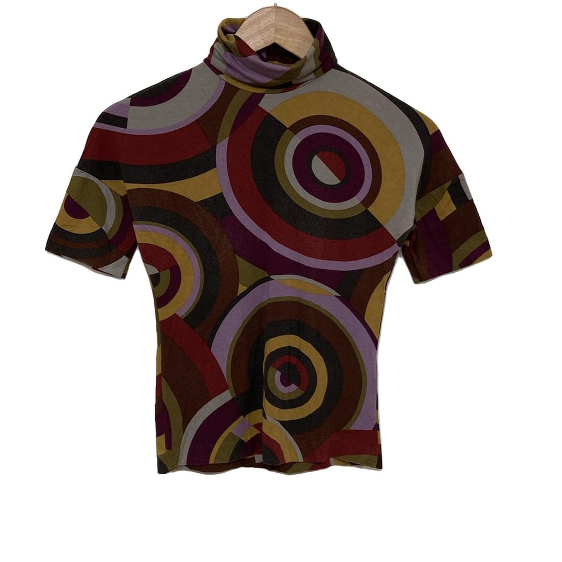 Auth ETRO - Dark Brown Dark: Auth ETRO - Dark Brown Dark yellow Multi Womens Cutsew Condition: Pre-owned - Good Brand: ETRO Style: Cutsew Color: Dark Brown, Dark yellow, Multi Material: Please see the photo of the quality tag