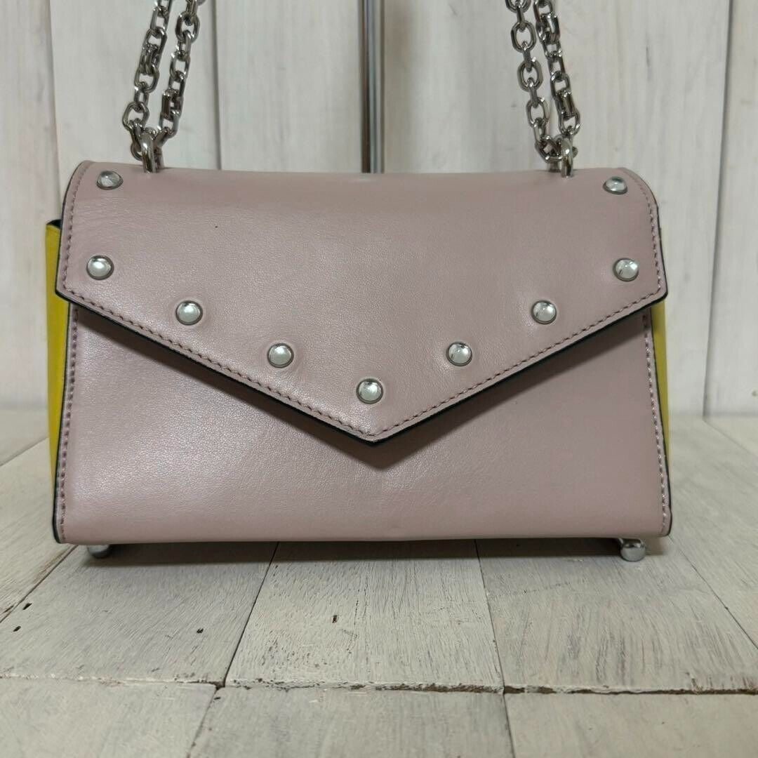 MARNI Mini Shoulder Bag Chain Smoke: MARNI Mini Shoulder Bag Chain Smoke Pink 3.9*7.4*5.1 inch Condition: Pre-owned Brand: Marni Department: Women Exterior Color: Pink Style: Shoulder Bag Exterior Material: Leather There ar