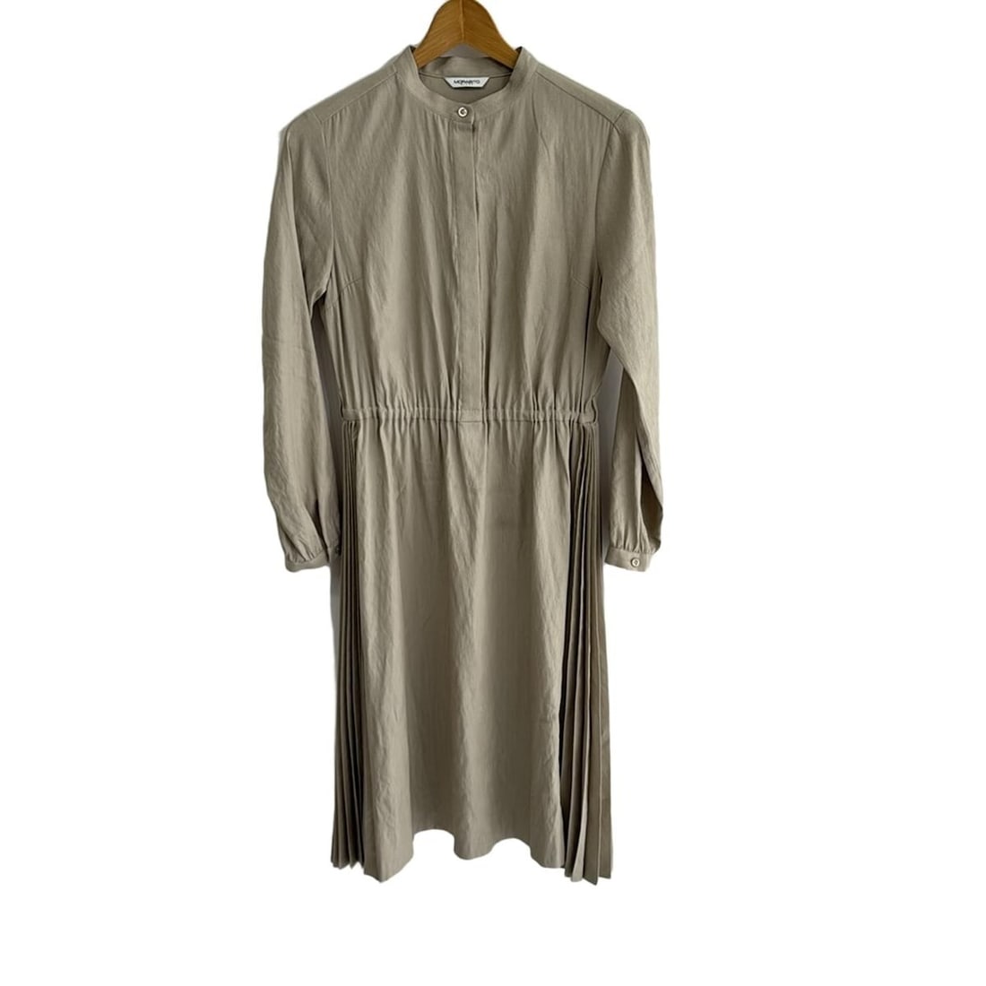 Auth MORABITO - Beige Womens Dress: Auth MORABITO - Beige Womens Dress Condition: Pre-owned - Good Brand: MORABITO Style: Dress Color: Beige Material: Please see the photo of the quality tag ConditionRank: 7 Department: Wom