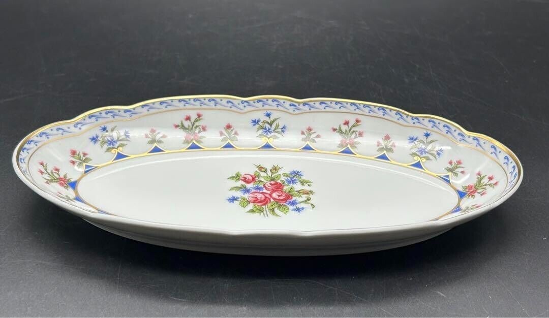 Bernardaud Limoges CHATEAUBRIAND Oval Plate Used: Bernardaud Limoges CHATEAUBRIAND Oval Plate Used Condition: Used Origin: Limoges Brand: Bernardaud Pattern: Chateaubriand Type: Bread Plate Color: Multicolor Material: Porcelain