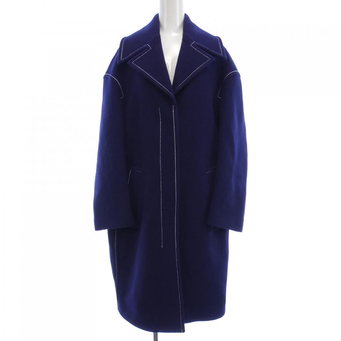 Authentic Marni MARNI Coat #241-003-771-4630: Authentic Marni MARNI Coat #241-003-771-4630 Condition: Pre-owned Brand: Marni Style: COAT Color: Navy Outer Shell Material: See Image Gender: Ladies Size: 38 Size Type: Regular