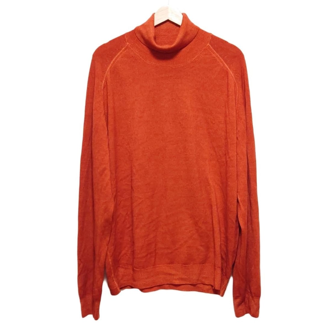 Auth ETRO - Orange Red Mens: Auth ETRO - Orange Red Mens Sweater Condition: Pre-owned - Good Brand: ETRO Style: Sweater Color: Orange Red Material: Please see the photo of the quality tag ConditionRank: 7 Department:
