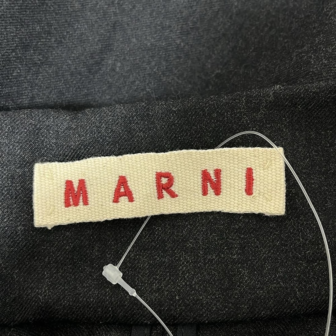 Auth MARNI - Black Womens Dress: Auth MARNI - Black Womens Dress Condition: Pre-owned - Good Brand: MARNI Style: Dress Color: Black Material: Please see the photo of the quality tag ConditionRank: 6 Department: Womens <b