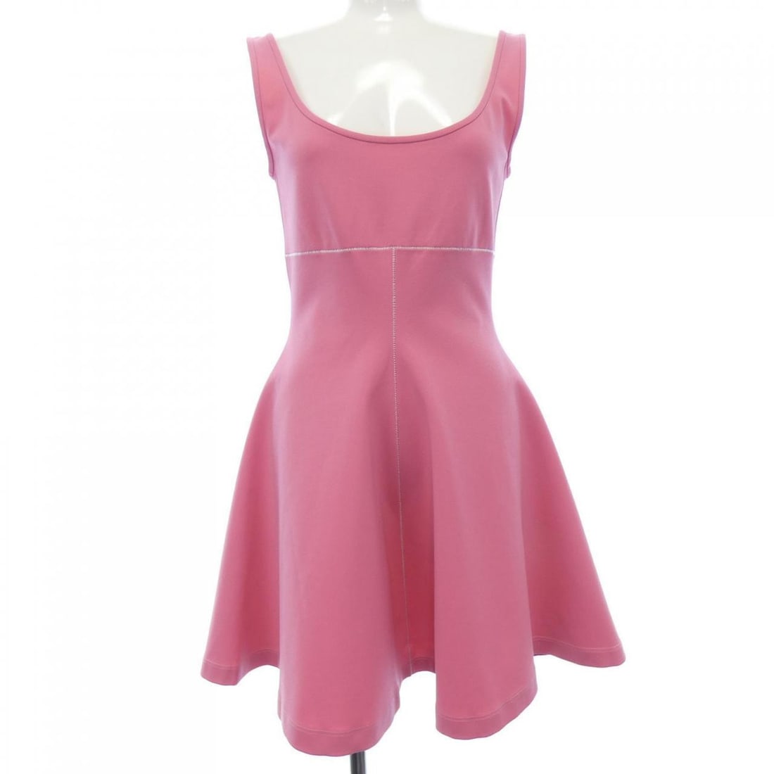 Authentic Marni MARNI Dress #241-003-663-2683: Authentic Marni MARNI Dress #241-003-663-2683 Condition: Pre-owned - Good Brand: Marni Style: ONE-PIECE DRESS Color: Pink Material: See Image Gender: Ladies Size: 40 Size Type: R