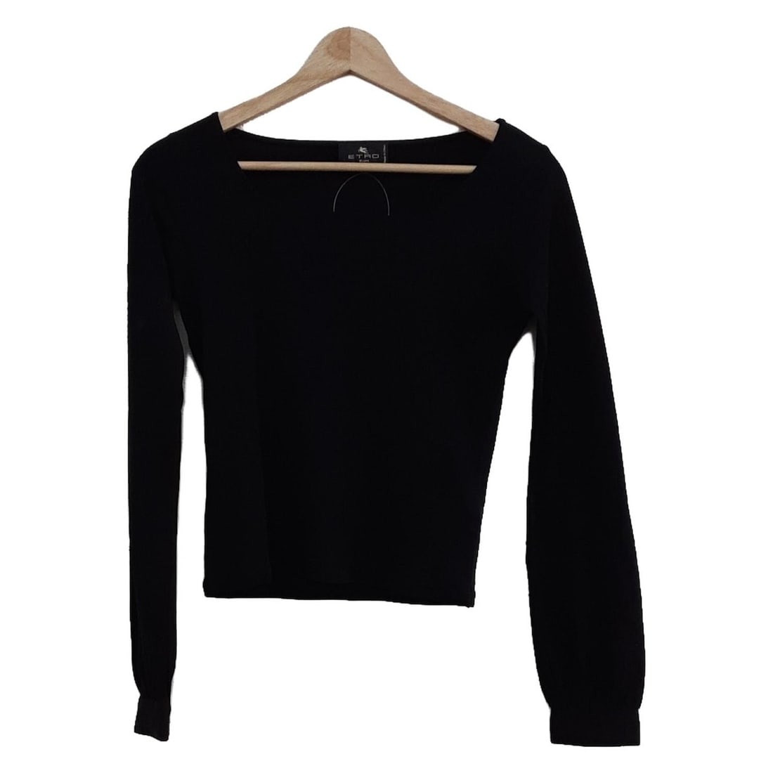 Auth ETRO - Black Womens Cutsew: Auth ETRO - Black Womens Cutsew Condition: Pre-owned - Good Brand: ETRO Style: Cutsew Color: Black Material: Please see the photo of the quality tag ConditionRank: 7 Department: Womens <b