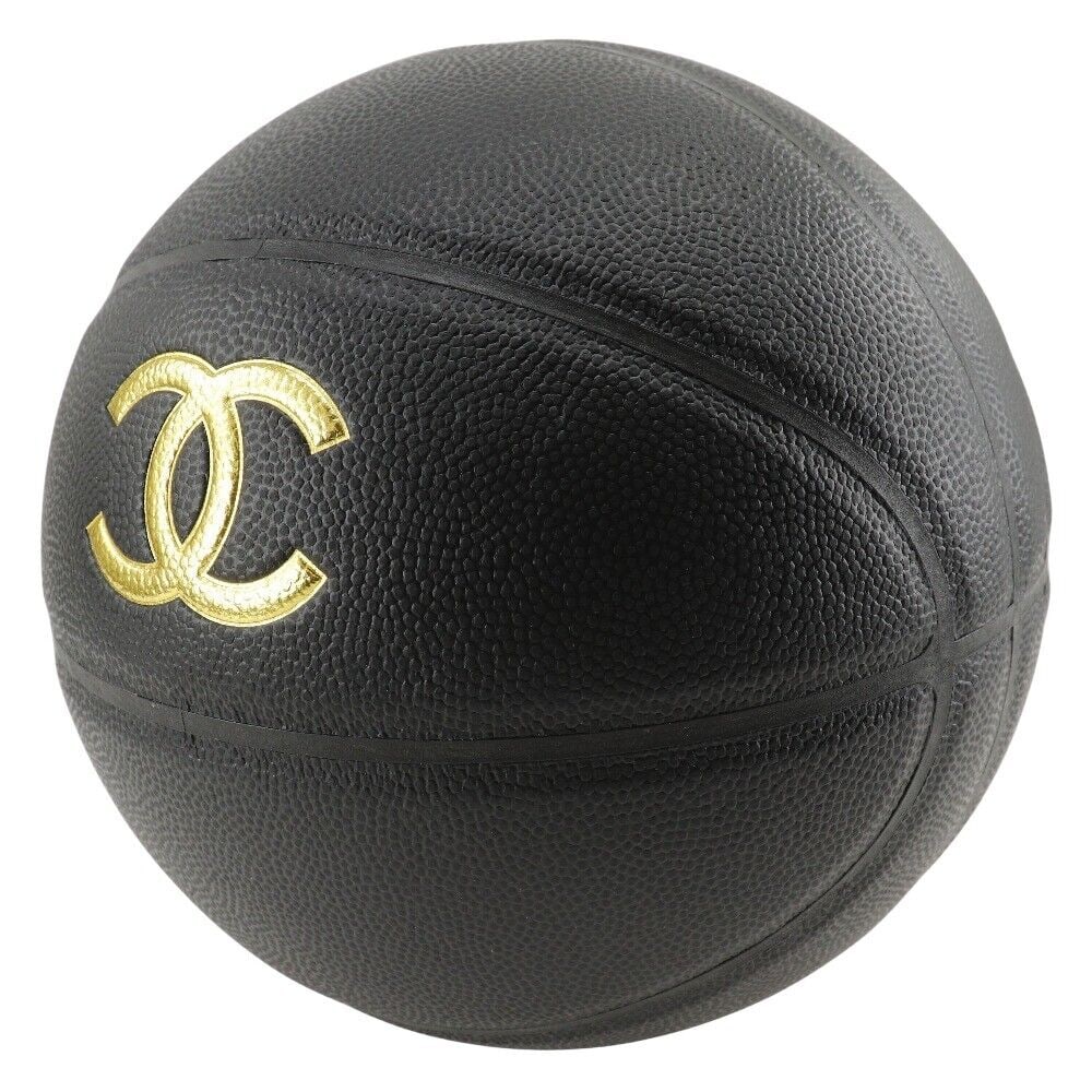 CHANEL basketball Other miscellaneous goods black: CHANEL basketball Other miscellaneous goods black Black / gold Rubber _ Condition: Used Brand: CHANEL Style: Other miscellaneous goods Material: Rubber Color: gold Size: See Description B