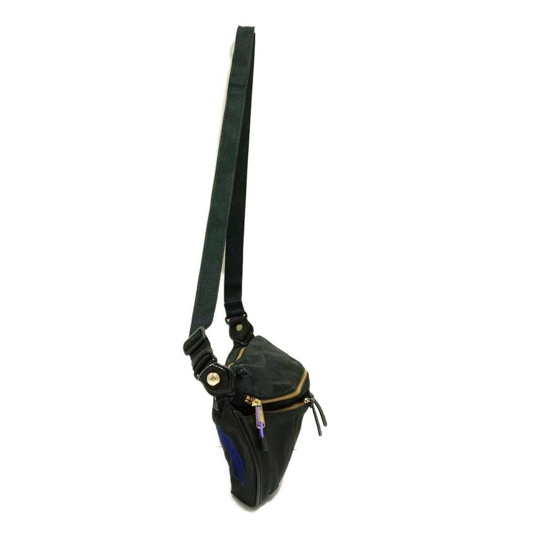 Auth ANNA SUI Black White Multi: Auth ANNA SUI Black White Multi Nylon Shoulder Bag Condition: Pre-owned Brand: ANNA SUI Style: Shoulder Bag Exterior Color: Black, White, Multi Exterior Material: Nylon ConditionRank: 6 D