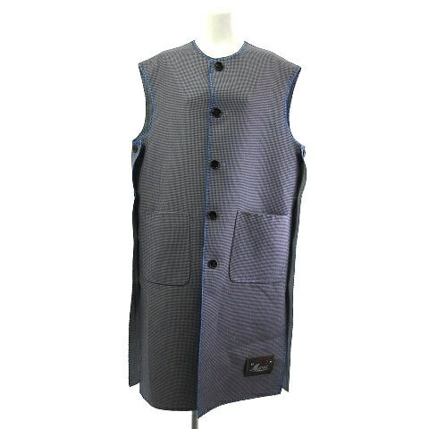 MARNI condition GLMA0090BKUTWA23CHB74 blue checked reversible: MARNI condition GLMA0090BKUTWA23CHB74 blue checked reversible sleeveless Condition: Pre-owned - Good Brand: MARNI Country: Japan SN: MOR_0820 Size: NA Jacket/Coat Length: NA Accents: NA <