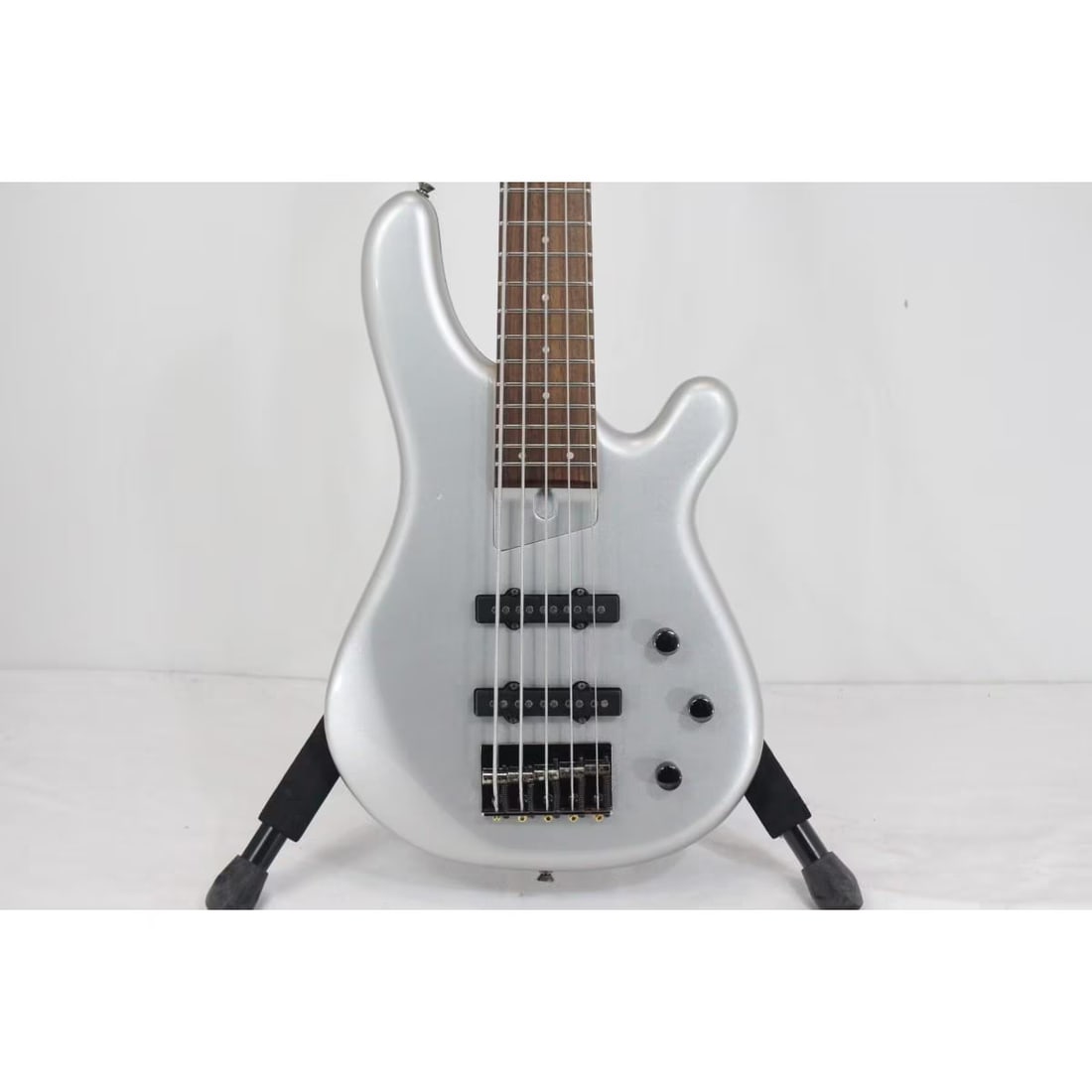 Auth FERNANDES GRAVITY 5X Bass Guitar: Auth FERNANDES GRAVITY 5X Bass Guitar 270-004-005-5333 Condition: Used Brand: Fernandes Handedness: Right-Handed Type: Electric Bass Guitar Body Type: Solid String Configuration: 5 String