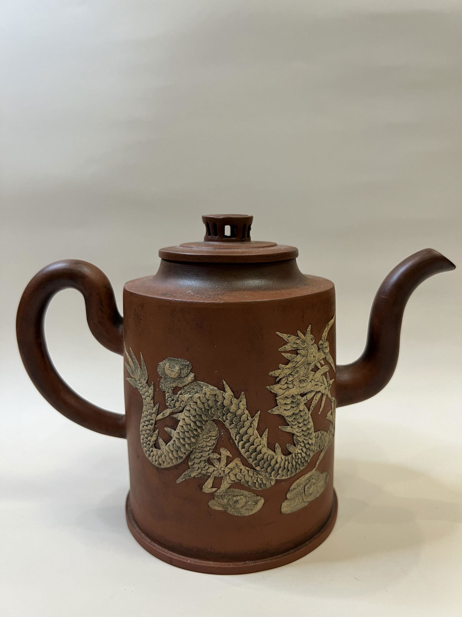 A Dragon Pattern Purple Clay Teapot (1 of 6)