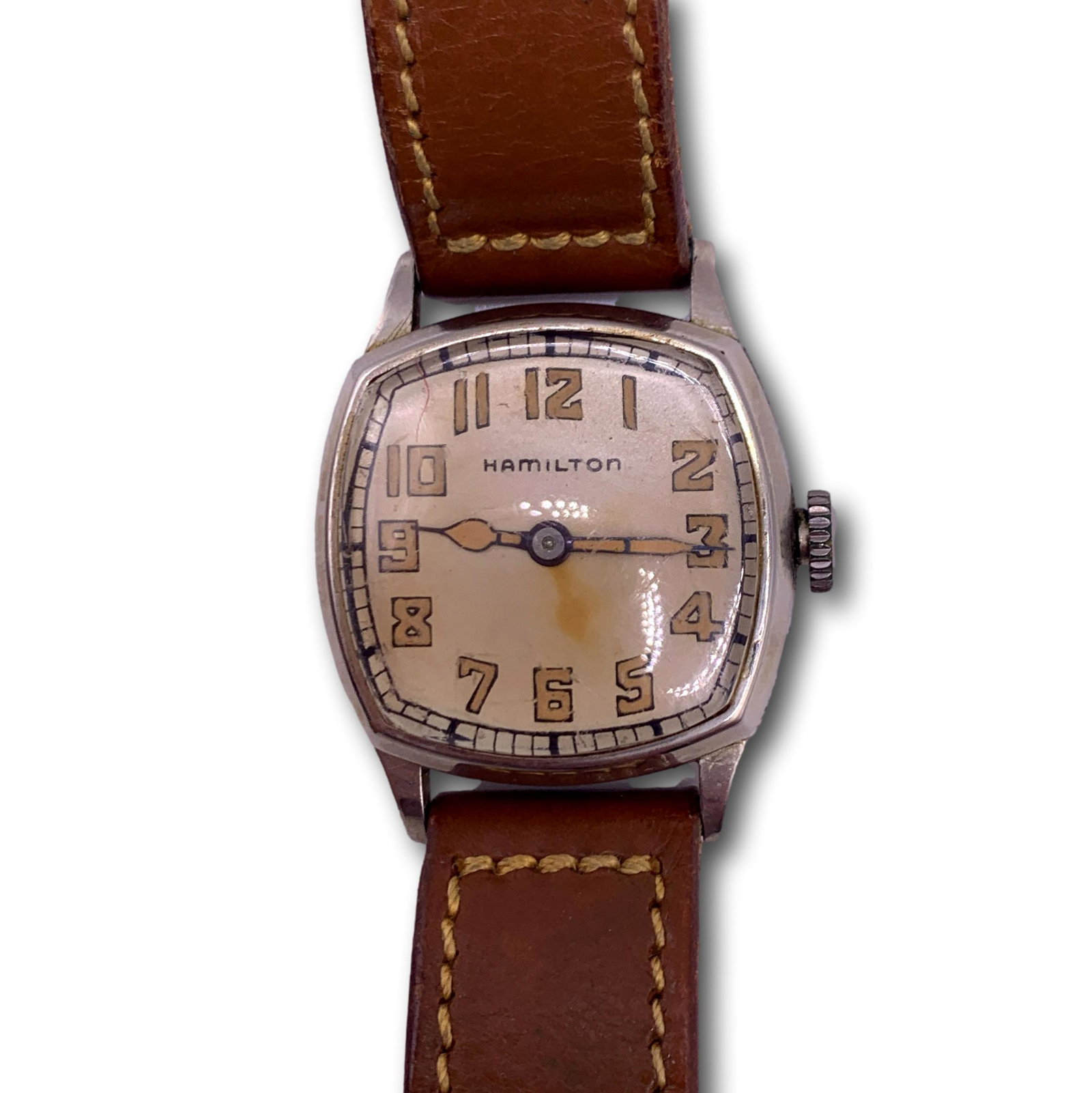 Vintage Hamilton 17 Jewels Watch in Working Condition: Old Hamilton watch in working condition. Case measures 1" x 1", band measures 8 1/4" in length. This item is available for local pickup in Glenview, IL, or via shipment through LiveShipping. Internati