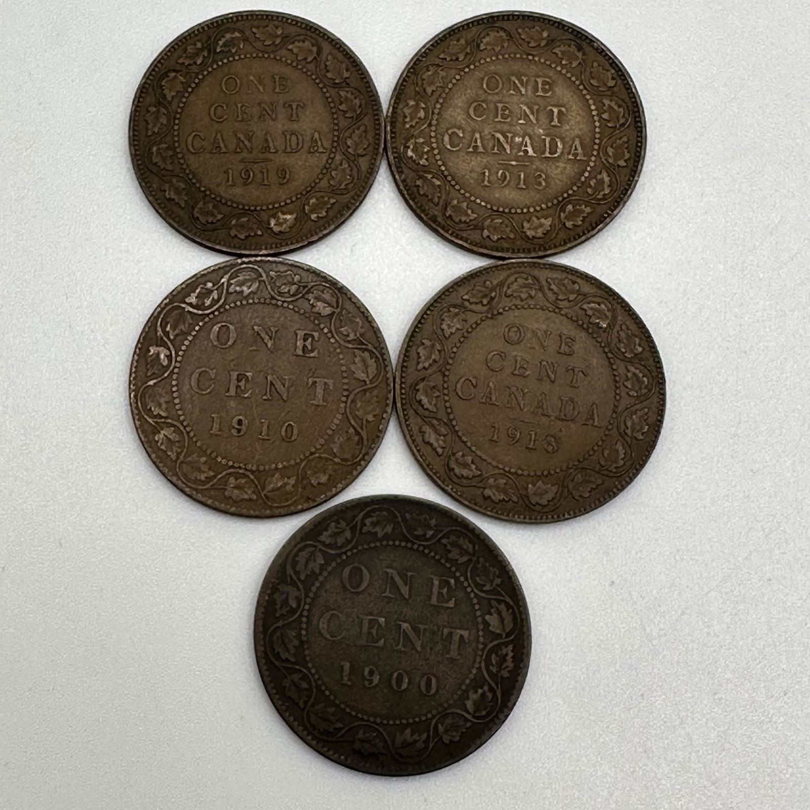 1900's Assorted Canadian One Cent Coins (1 of 6)