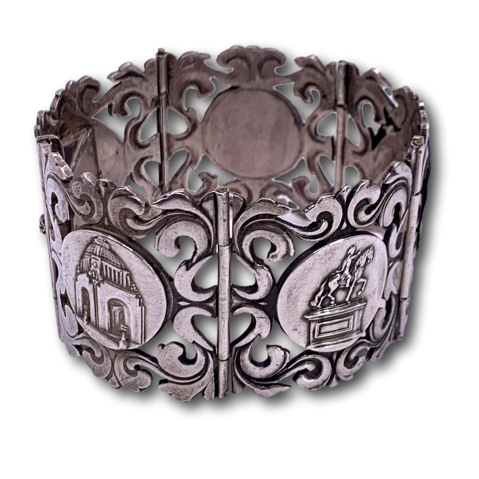 Antique 1920's Mexican Sterling Silver Historic Medallions Bracelet: Antique 1920's Mexican Sterling Silver Historic Medallions Bracelet. Local pickup available in Glenview, IL. FRAMED ART WILL ONLY BE SHIPPED THROUGH LIVEAUCTIONEERS "LIVESHIPPING" SERVICE OR SELF-ARRA