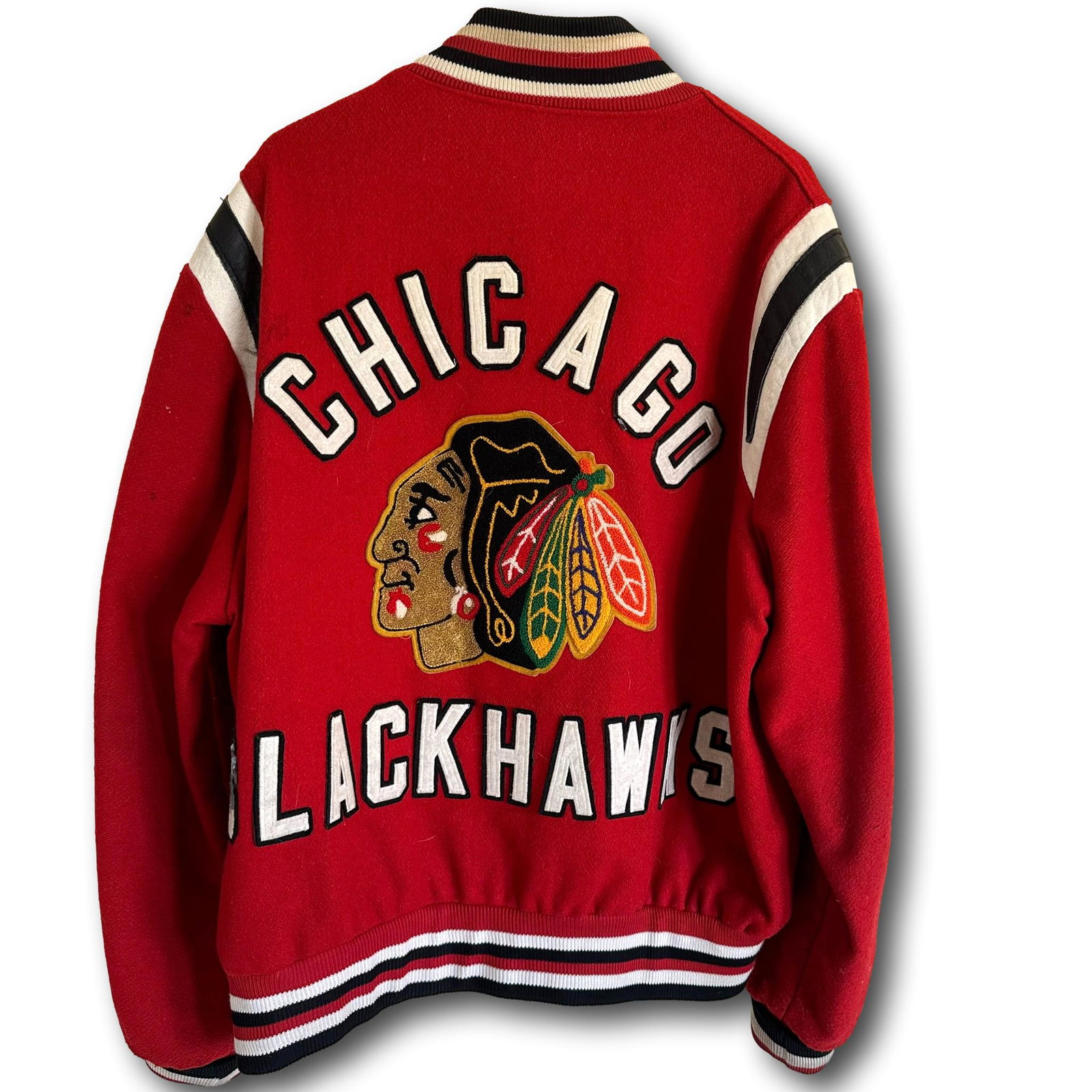 Vintage Chicago Blackhawks Jacket Size XXL: Local pickup available in Glenview, IL. FRAMED ART WILL ONLY BE SHIPPED THROUGH LIVEAUCTIONEERS "LIVESHIPPING" SERVICE OR SELF-ARRANGED. All other items can be shipped in-house via USPS Priority Mail 