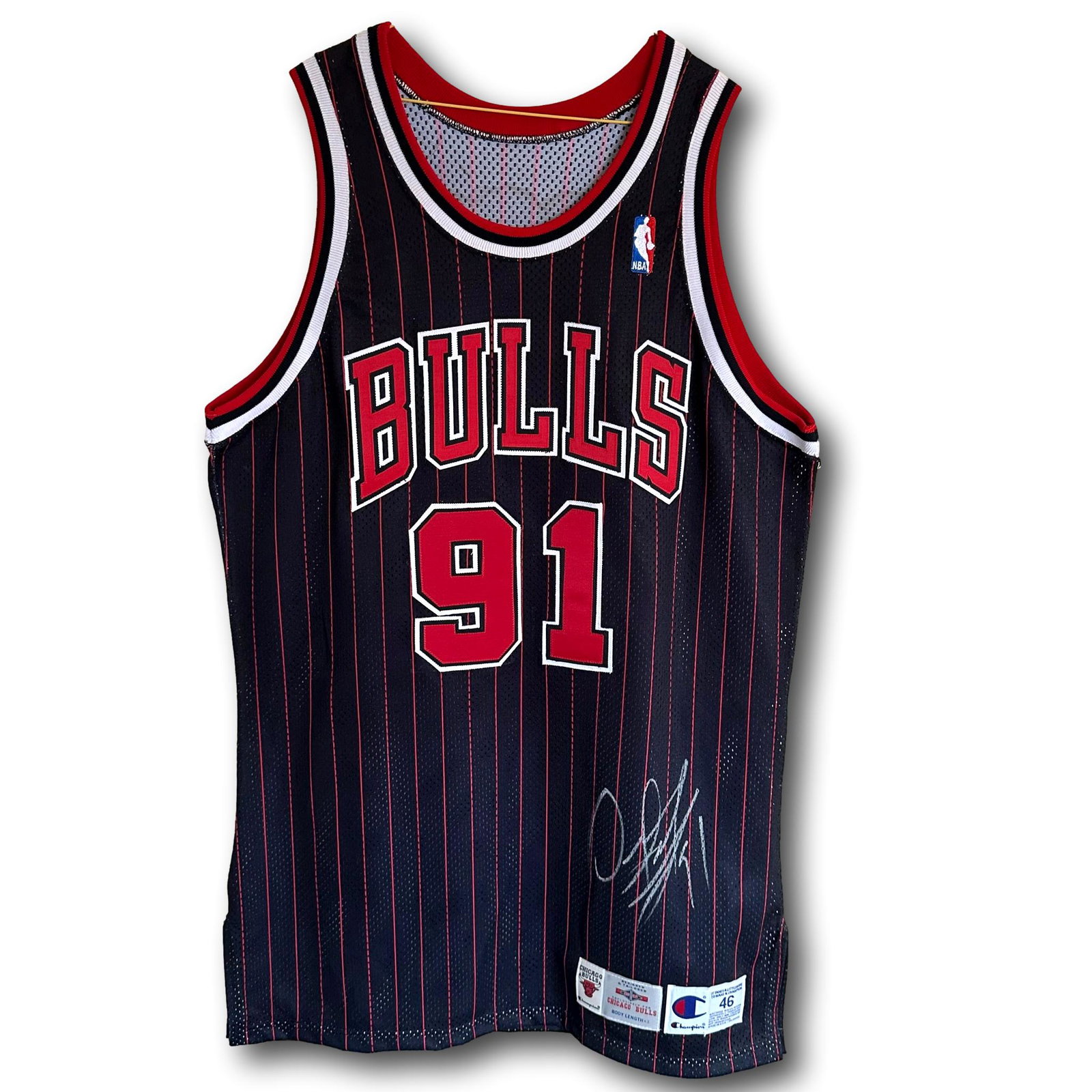 Authentic Dennis Rodman Chicago Bulls Signed Jersey (1 of 5)