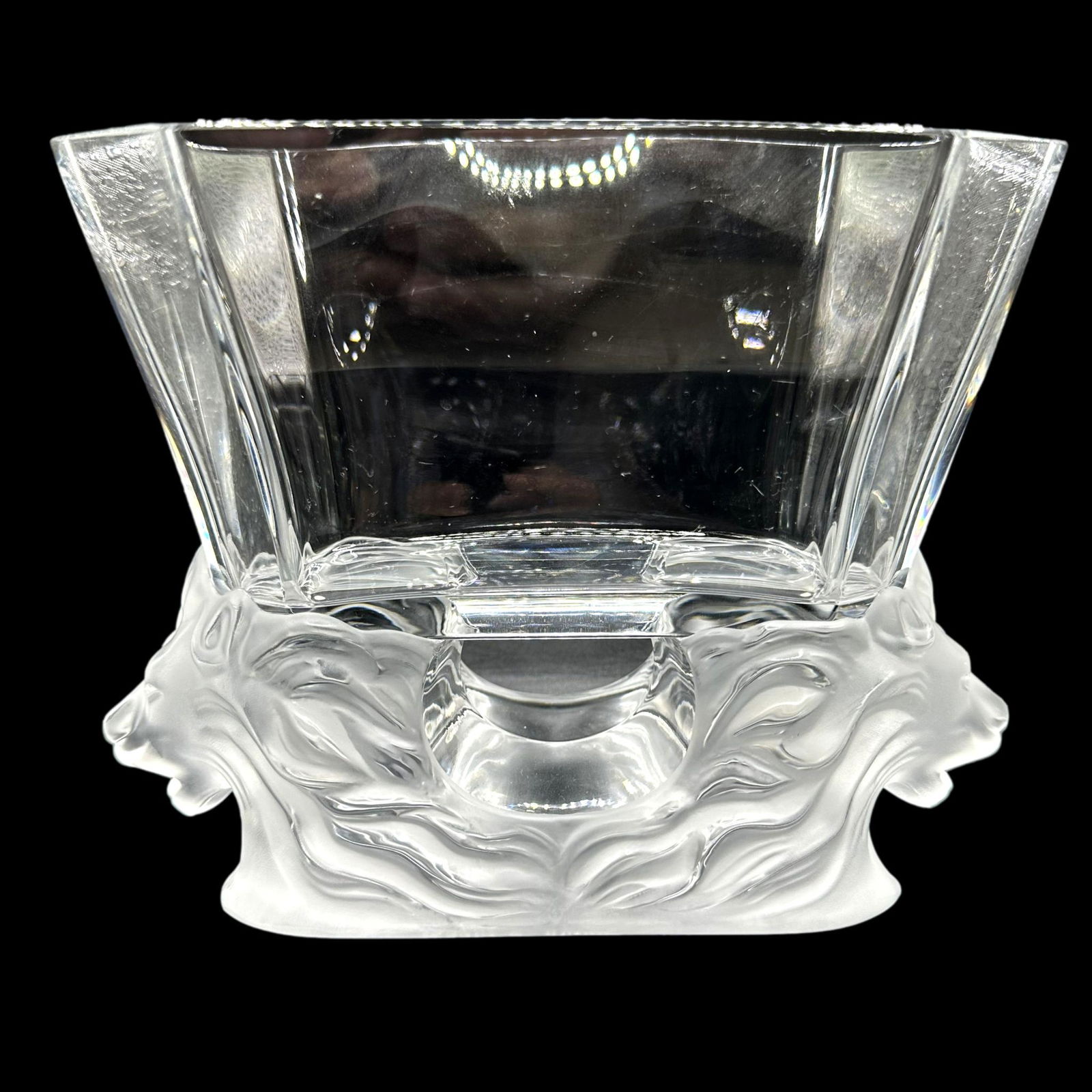 Lalique Lion Vase (1 of 11)