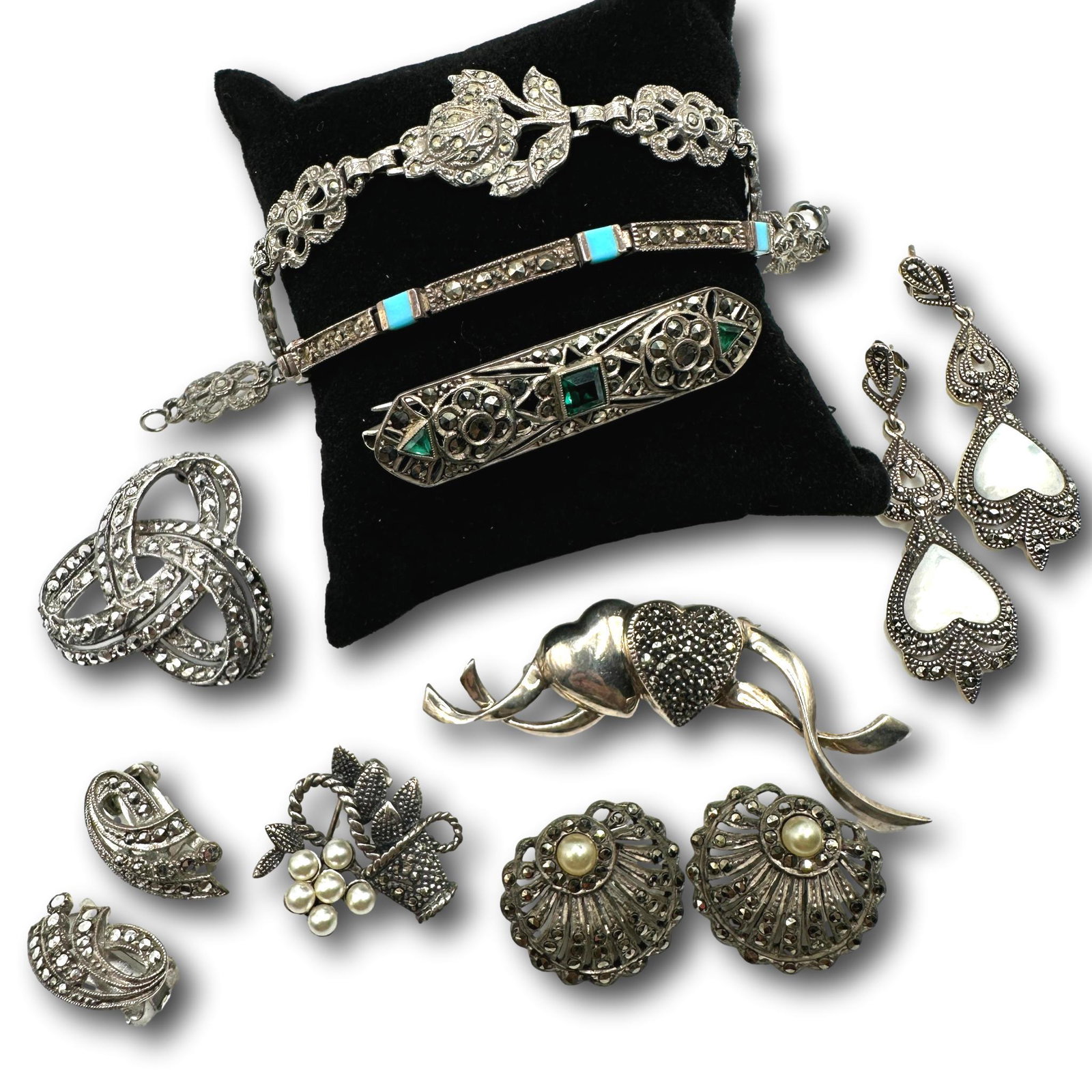 Marcasite Vintage Jewelry Assortment: PICKUP AND SHIPPING Local pickup is available in Glenview, IL by appointment. The address will be provided on your invoice at checkout. In-House shipping is available for this lot at a flat rate via U