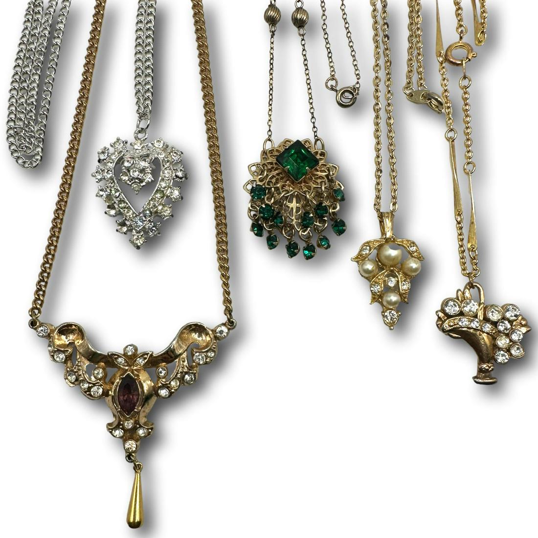 Beautiful Assortment of Vintage Necklaces including Coro (1 of 8)