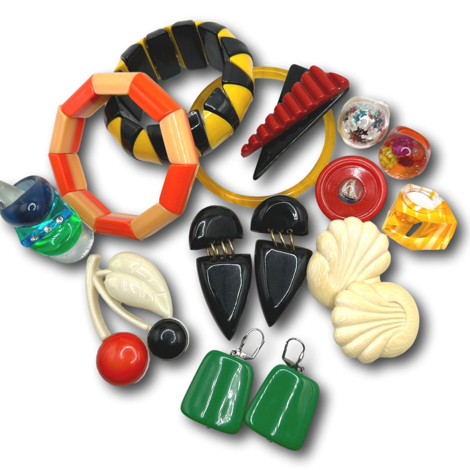 Fantastic Plastic and Lucite Colorful Vintage Jewelry Lot: PICKUP AND SHIPPING Local pickup is available in Glenview, IL by appointment. The address will be provided on your invoice at checkout. In-House shipping is available for this lot at a flat rate via U