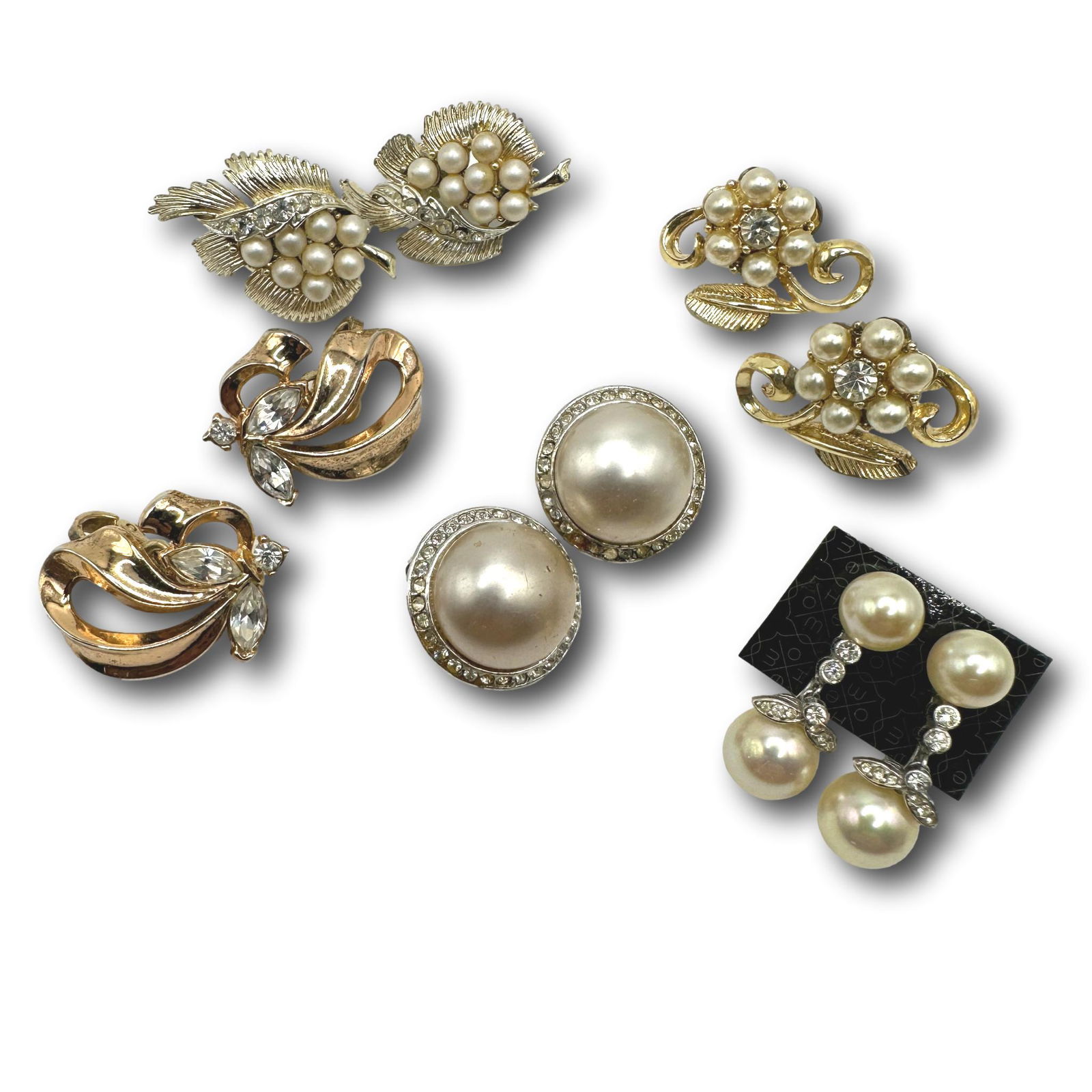 Marvella Trifari Ciner & Others Faux Pearl Earring Lot: Not all pieces are marked. See photos for marked jewelry. PICKUP AND SHIPPING Local pickup is available in Glenview, IL by appointment. The address will be provided on your invoice at checkout. In-Hou