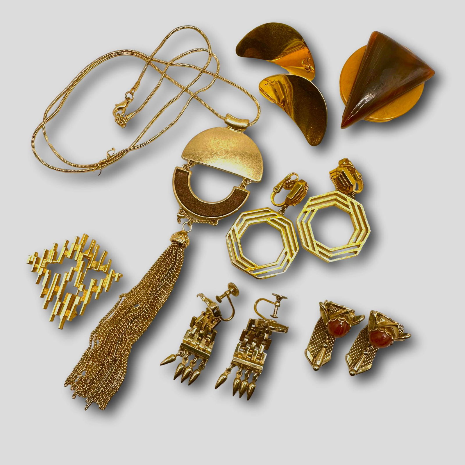 Contemporary Style Jewelry Lot Including Trifari and Kafin: Not all pieces are marked. See photos for marked jewelry. PICKUP AND SHIPPING Local pickup is available in Glenview, IL by appointment. The address will be provided on your invoice at checkout. In-Hou