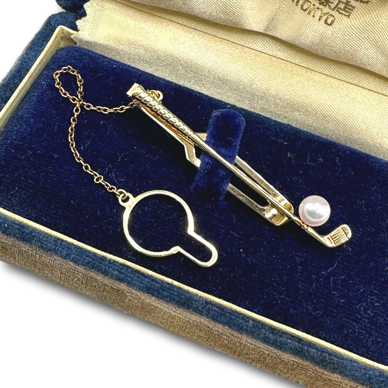 14K Gold Mikimoto Pearl Golf Tie Clip: Total weight is 3.5 grams. Comes in original box. PICKUP AND SHIPPING Local pickup is available in Glenview, IL by appointment. The address will be provided on your invoice at checkout. In-House shipp