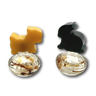 Vintage Bakelite Scottie & Bunny Mini Perfume Bottles: Most items are used or vintage and may show wear commensurate with age and use. Please inspect photos carefully as they are a part of the description. Perfumes and powders may not smell the same as th