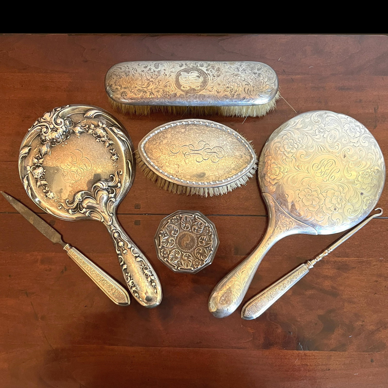 Assorted Vanity Grooming Sterling Silver Articles (1 of 11)