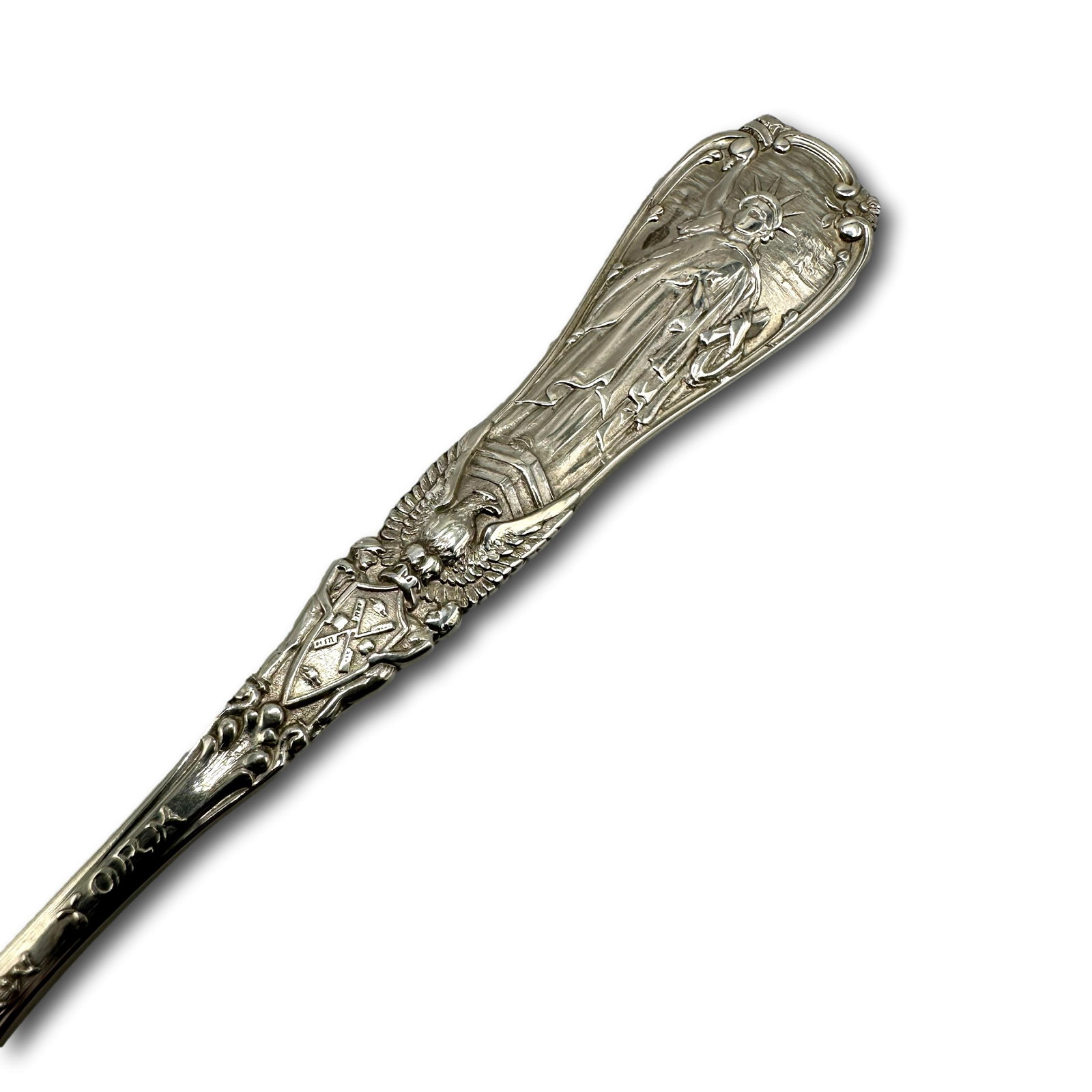 Vintage Tiffany & Co Sterling Silver New York Collector Spoon: Total weight 38 grams. Refer to photos for additional condition information as they are a part of the description. Please note lots may show signs of wear commensurate with age and use, and the lack o