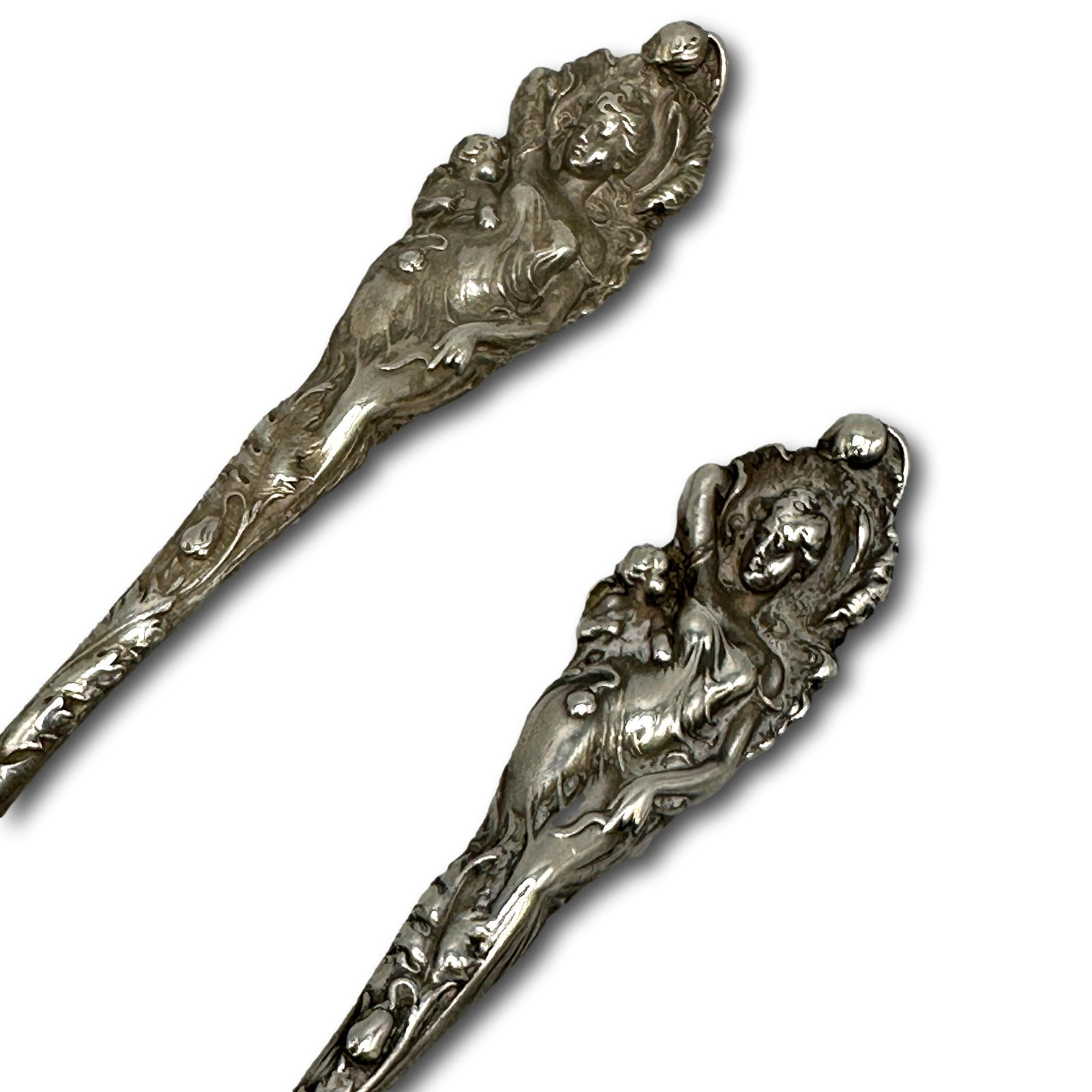 Pair of Reed & Barton Love Disarmed 5 O'clock Spoons (1 of 8)