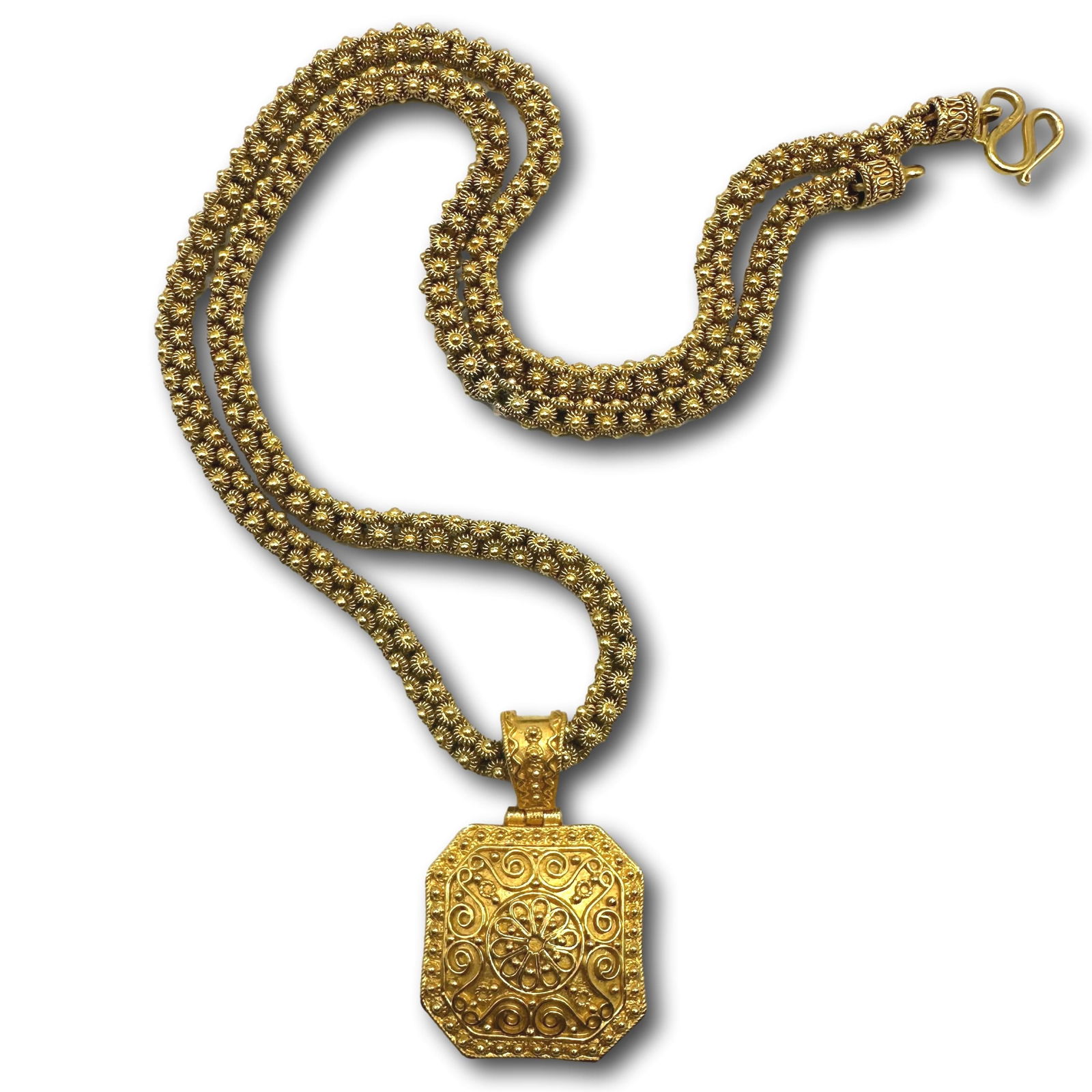 22K Gold Indian Pendant on Chain (1 of 9)