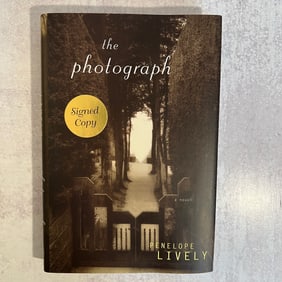 Penelope Lively - The Photograph, Signed