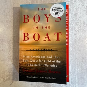Daniel James Brown - The Boys in the Boat (Paperback), Signed
