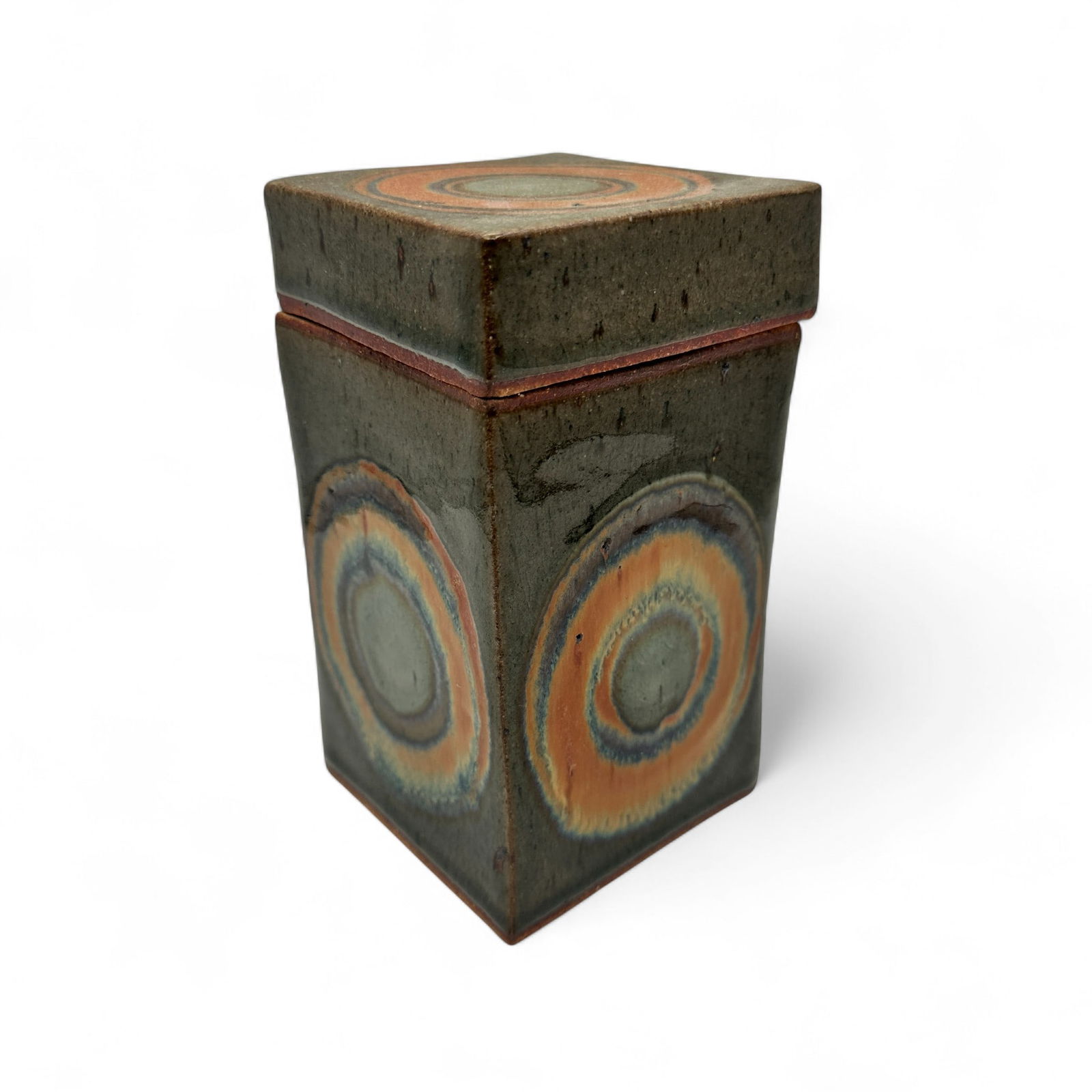 Tyrone Larson Art Pottery Lidded Box (1 of 7)