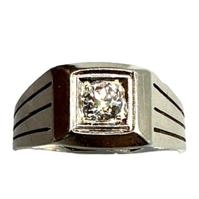 18K White Gold with Approx 1/3 Carat Diamond